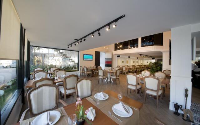 North Point Hotel