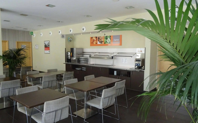 Holiday Inn Express Barcelona - Sant Cugat by IHG
