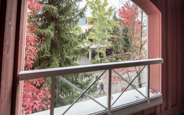 Whistler Town Plaza