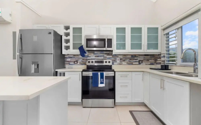 3rd Floor Condo Richmond Estate Beach Access Pool