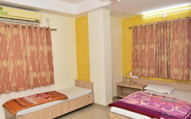 Hotel sai dhyan