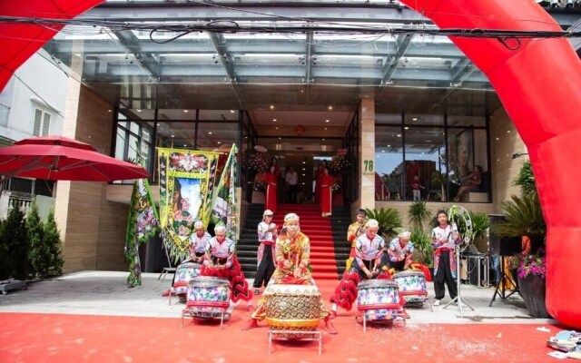 Sun River Hotel & Apartment