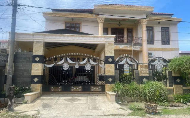 Hotel O Homestay Pakmuklis Syariah 2 Near Taman Mini Lhokseumawe