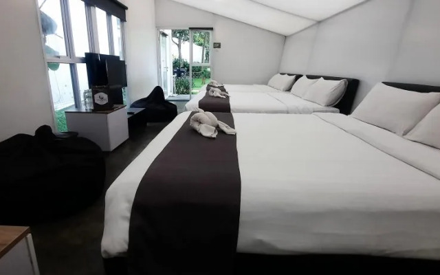 Leuweung Geledegan Ecolodge