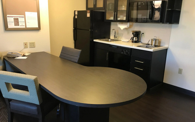 Candlewood Suites Fort Wayne by IHG