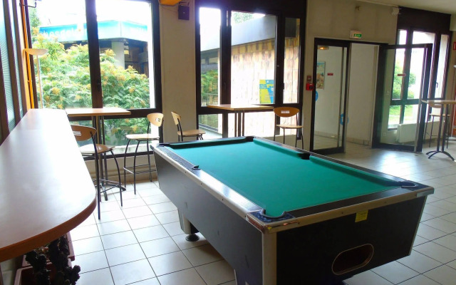Cis De Champagne - Hostel