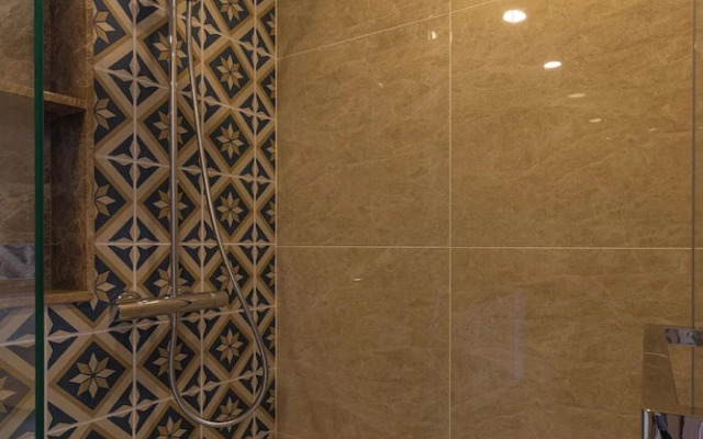 New Condo Near Beach Prime Location C228