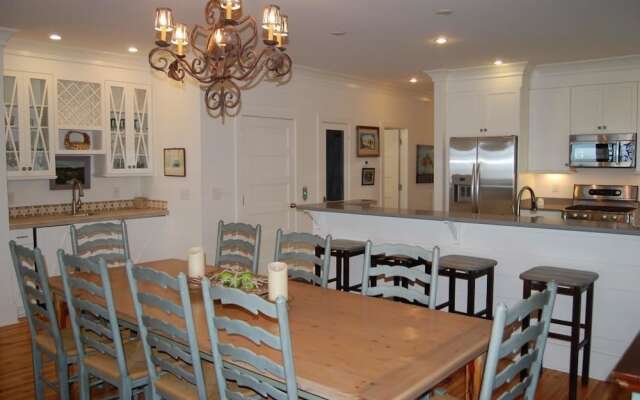Happy Days - 5 Br Home