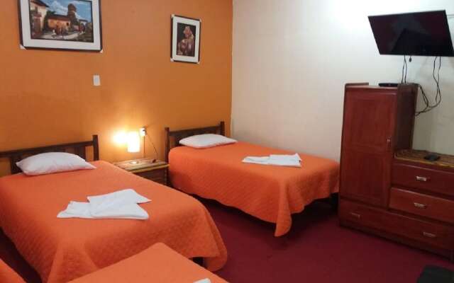 Hostal Intikahuarina B&B