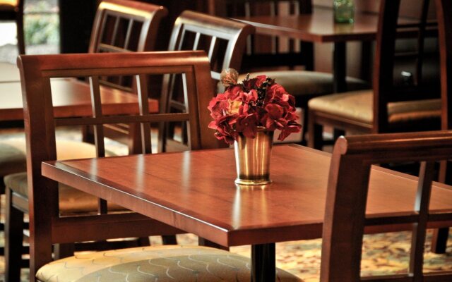 Hawthorn Suites by Wyndham Williamsville Buffalo Airport