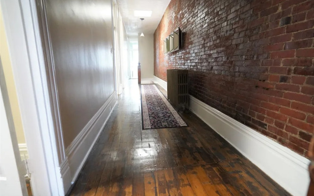 1210 Roland Way- Apartment
