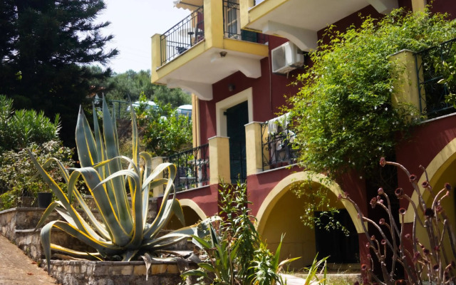 Apraos Bay Hotel