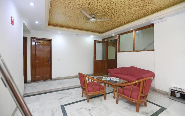 OYO 9585 Hotel Kavya Palace
