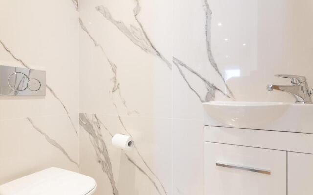 On la Croisette: New 2 Bedrooms with Sea View