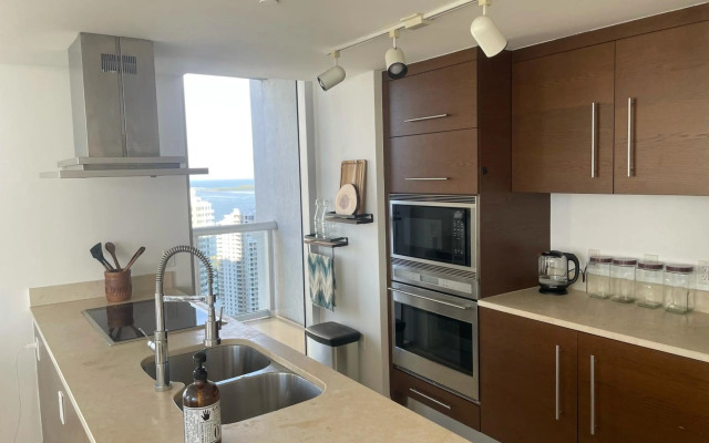 Icon Brickell Miami T-3