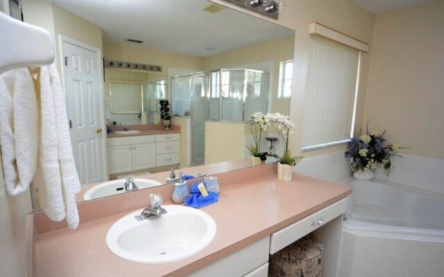 86340 2-story Pristine 4-bed Pool Home W/hot Tub & Balcony