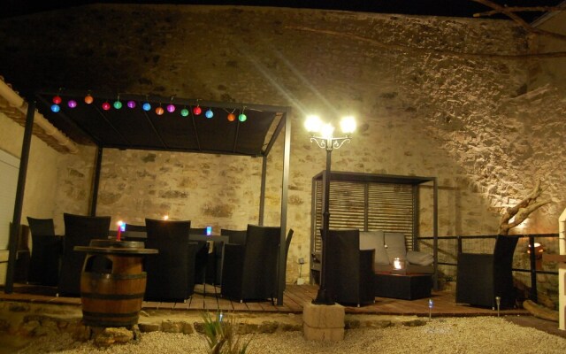 Appartement Legalite Avec Sauna Et Jacuzzi