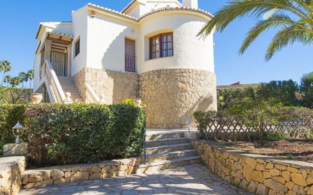 Villa - 3 Bedrooms with Pool - 106410