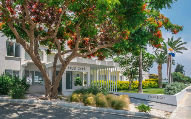 Nissi Park Hotel