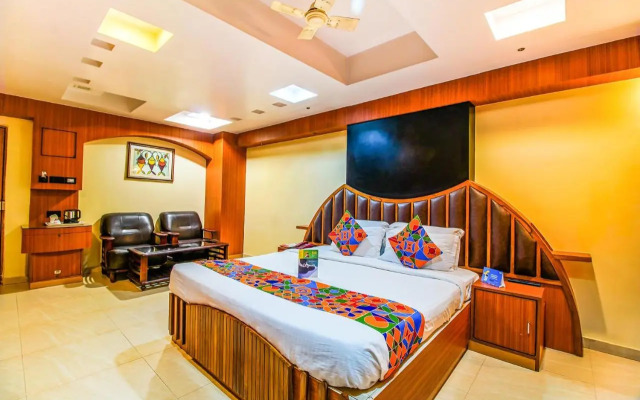 Capital O 1585 Hotel Palash Residency by FabHotels
