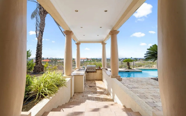 Exclusive Golf Villa Close 2 Beach Private Pool