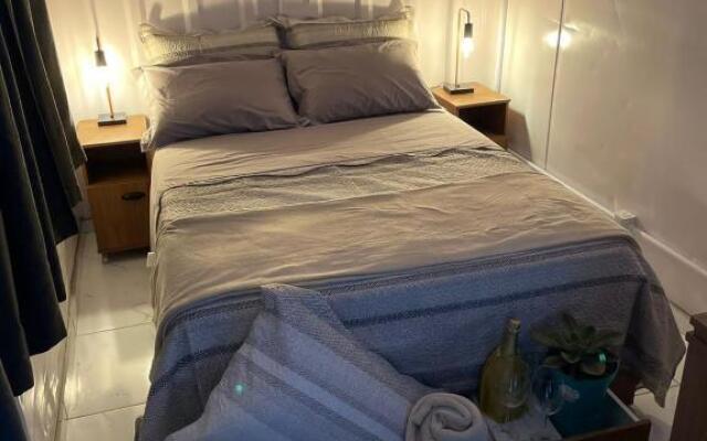 Container Guest House