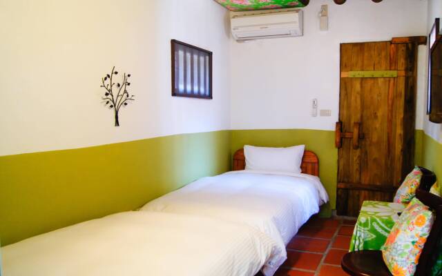 29 Path Inn
