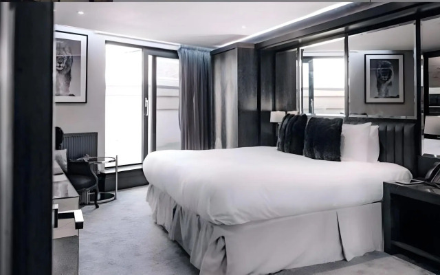 County Hotel & County Aparthotel Newcastle