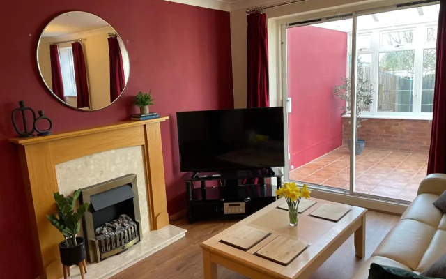 Superb Holiday Home in Springfields, Llanelli