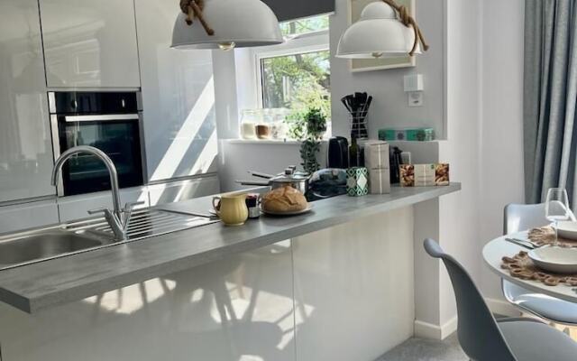 Sunny 2-Bedroom flat in Hoddesdon