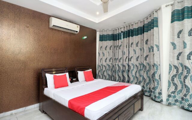 OYO 15728 The Shradha Guest House