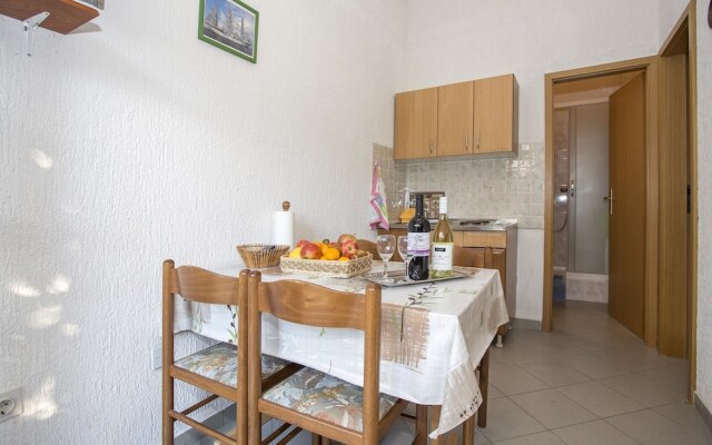 Apartments Kamelia 2110