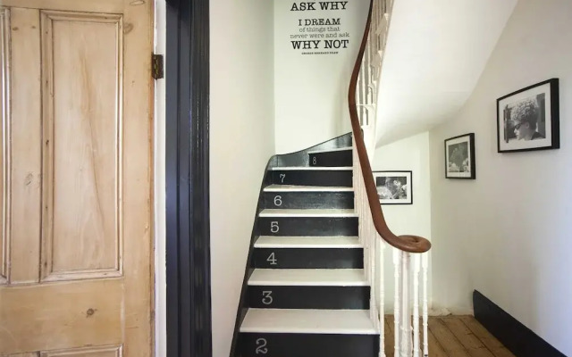 Higgihaus at Hampton Whole House 6 Bed