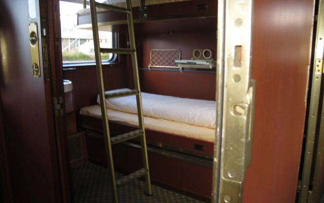 Train Lodge Amsterdam - Hostel
