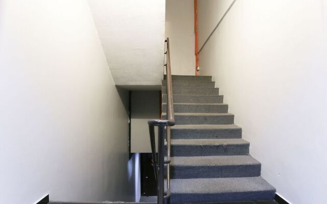 OYO 90157 One World Hotel