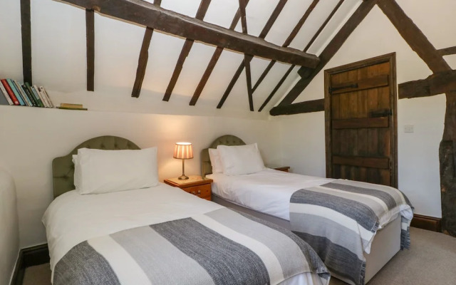 Lower Court Byre