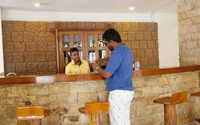 C Negombo