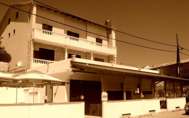 Apartments Mareta