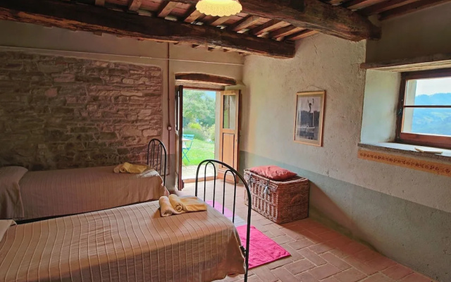 Holiday Home in Apecchio With Pool & Terrace