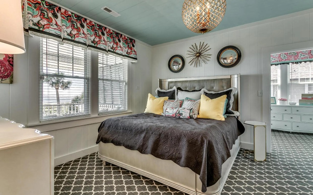 -Under The Sea (8 Bdrm / 7 Bath, Sleeps 22)