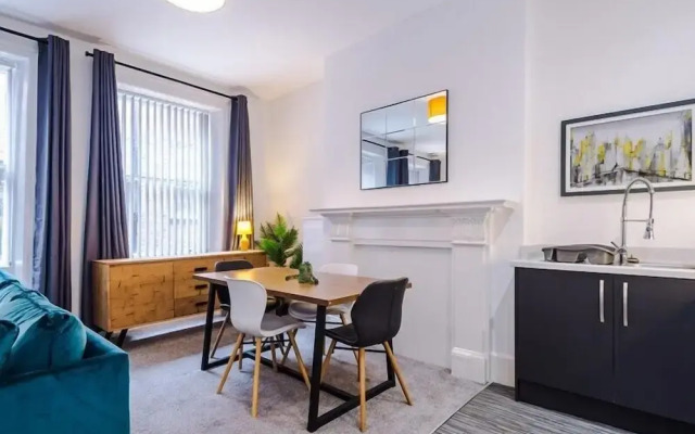 Cosy 2 Bed Apt Old Dutch Embassy