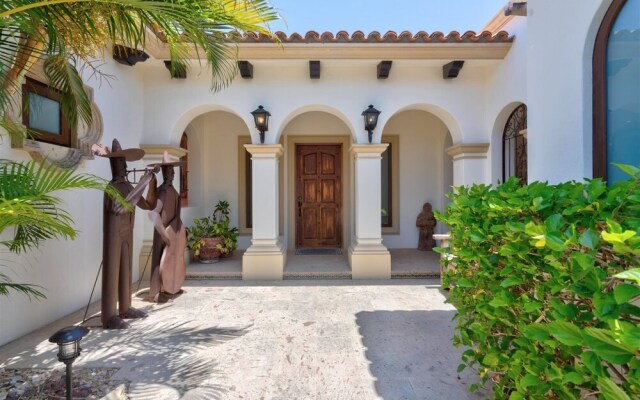 Casa Juan Miguel - 4 Bdrm Luxury Villa in Cabo del Sol