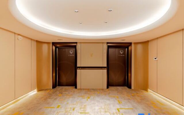 Yi HOTEL