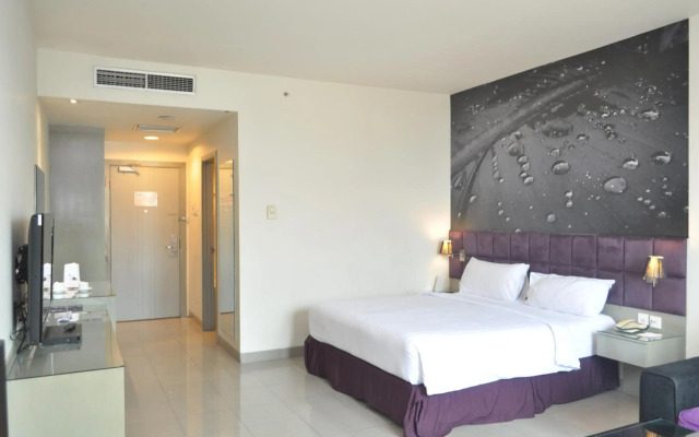 Royal Palm Hotel & Conference Center Cengkareng