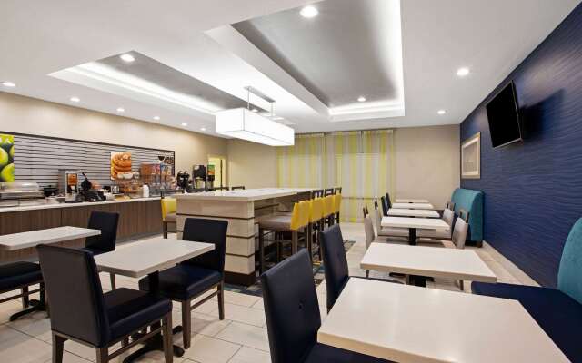 La Quinta Inn & Suites by Wyndham Palestine