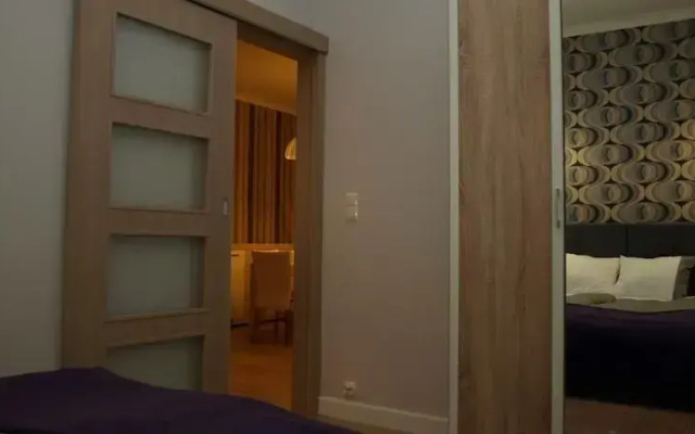 Grand-Tourist Center Point Apartments