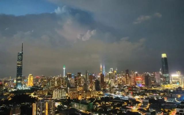 Trion Hotel Suites By Havenza