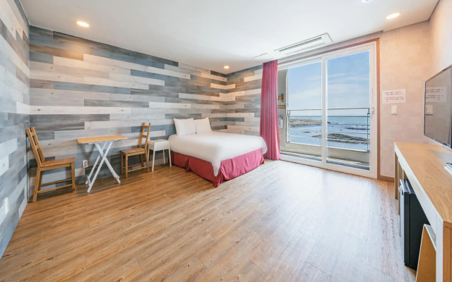 Hotel 52