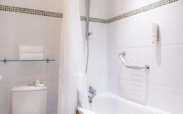 Avisford Park Hotel