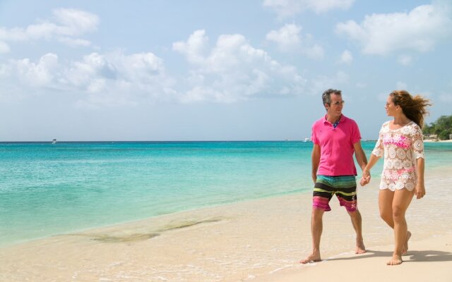 Beach View 208 by Altman